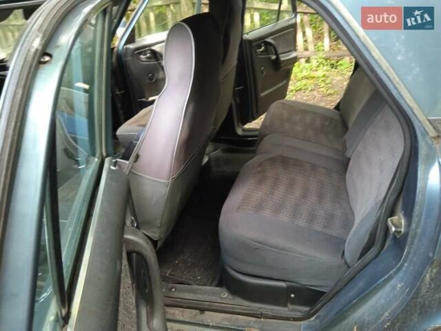 Синій ГАЗ 31105 Волга, об'ємом двигуна 2.43 л та пробігом 155 тис. км за 1600 $, фото 15 на Automoto.ua
