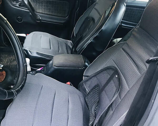 Синий ГАЗ 31105 Волга, объемом двигателя 2.4 л и пробегом 156 тыс. км за 1500 $, фото 13 на Automoto.ua