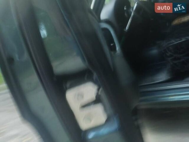 Зелений ГАЗ 31105 Волга, об'ємом двигуна 2.3 л та пробігом 103 тис. км за 2200 $, фото 8 на Automoto.ua