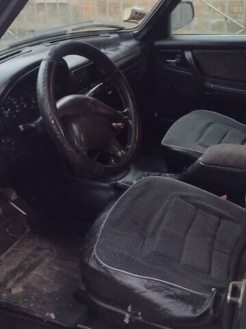 Зеленый ГАЗ 31105 Волга, объемом двигателя 2.43 л и пробегом 130 тыс. км за 1550 $, фото 4 на Automoto.ua