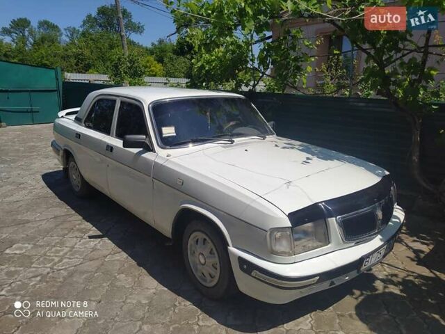 Белый ГАЗ 3110, объемом двигателя 2.2 л и пробегом 225 тыс. км за 1000 $, фото 1 на Automoto.ua