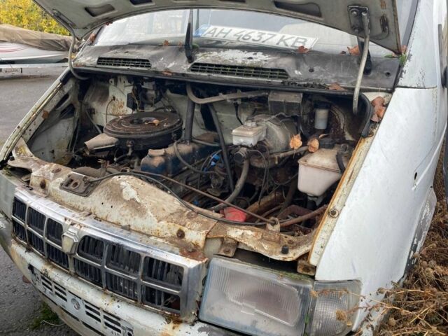 Белый ГАЗ 3221 Газель, объемом двигателя 2.4 л и пробегом 250 тыс. км за 500 $, фото 1 на Automoto.ua