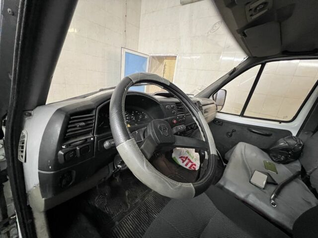 ГАЗ 3221 Газель 2002 в Киеве на Automoto.ua Белый ГАЗ 3221 Газель, объемом двигателя 2.3 л и пробегом 65 тыс. км за 2400 $, фото 5 на Automoto.ua