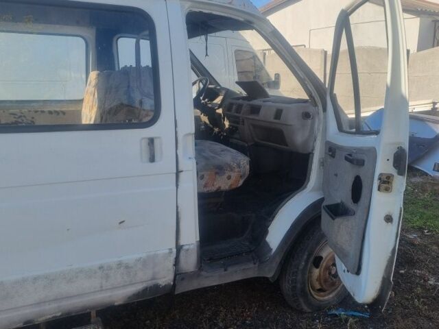 Белый ГАЗ 3221 Газель, объемом двигателя 0 л и пробегом 100 тыс. км за 525 $, фото 4 на Automoto.ua