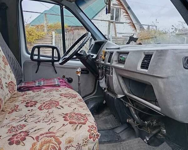 Белый ГАЗ 3221 Газель, объемом двигателя 2.89 л и пробегом 300 тыс. км за 2300 $, фото 2 на Automoto.ua