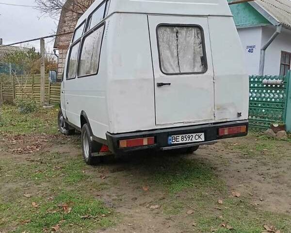 Белый ГАЗ 3221 Газель, объемом двигателя 2.89 л и пробегом 300 тыс. км за 2300 $, фото 1 на Automoto.ua