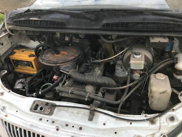 Белый ГАЗ 3221 Газель, объемом двигателя 2.3 л и пробегом 190 тыс. км за 2000 $, фото 1 на Automoto.ua