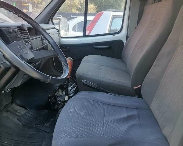 ГАЗ 3221 Газель 2007 в Киеве на Automoto.ua Белый ГАЗ 3221 Газель, объемом двигателя 2.5 л и пробегом 273 тыс. км за 3000 $, фото 4 на Automoto.ua