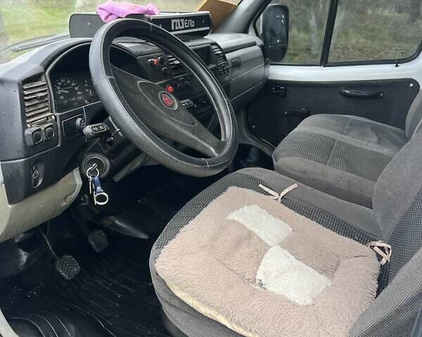 Белый ГАЗ 3221 Газель, объемом двигателя 2.46 л и пробегом 141 тыс. км за 2800 $, фото 11 на Automoto.ua