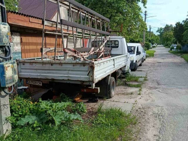 Белый ГАЗ 3221 Газель, объемом двигателя 2.5 л и пробегом 186 тыс. км за 3200 $, фото 4 на Automoto.ua