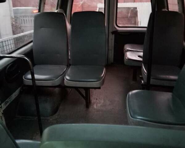 ГАЗ 3221 Газель 2004 у Дніпро (Дніпропетровську) на Automoto.ua Білий ГАЗ 3221 Газель, об'ємом двигуна 2.29 л та пробігом 381 тис. км за 2000 $, фото 5 на Automoto.ua