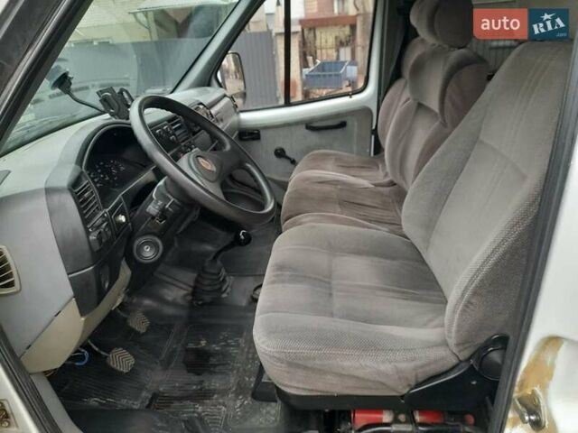 Білий ГАЗ 3221 Газель, об'ємом двигуна 2.4 л та пробігом 277 тис. км за 2499 $, фото 11 на Automoto.ua