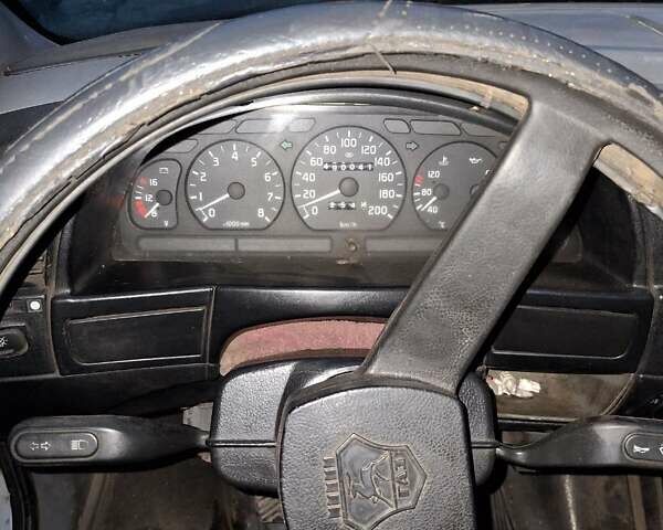 ГАЗ 3221 Газель 2004 у Дніпро (Дніпропетровську) на Automoto.ua Білий ГАЗ 3221 Газель, об'ємом двигуна 2.29 л та пробігом 381 тис. км за 2000 $, фото 3 на Automoto.ua