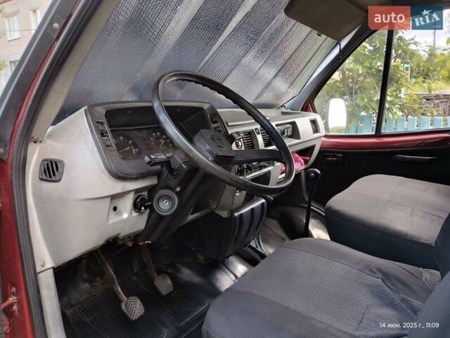 ГАЗ 3221 Газель 1998 в Краматорске на Automoto.ua Красный ГАЗ 3221 Газель, объемом двигателя 2.5 л и пробегом 5 тыс. км за 1574 $, фото 5 на Automoto.ua