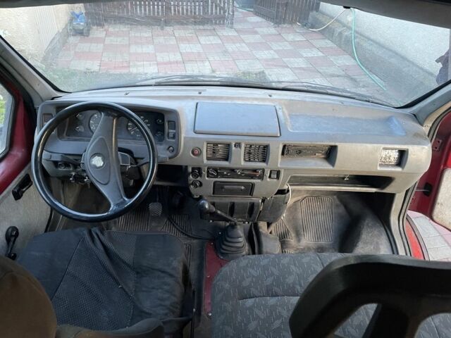 Красный ГАЗ 3221 Газель, объемом двигателя 2.5 л и пробегом 400 тыс. км за 2200 $, фото 12 на Automoto.ua