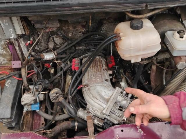 Червоний ГАЗ 3221 Газель, об'ємом двигуна 2.9 л та пробігом 350 тис. км за 991 $, фото 5 на Automoto.ua