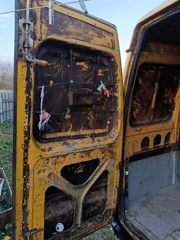 Жовтий ГАЗ 3221 Газель, об'ємом двигуна 2.4 л та пробігом 250 тис. км за 1150 $, фото 7 на Automoto.ua