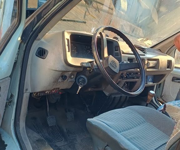 Сірий ГАЗ 3221 Газель, об'ємом двигуна 2.4 л та пробігом 150 тис. км за 1200 $, фото 4 на Automoto.ua