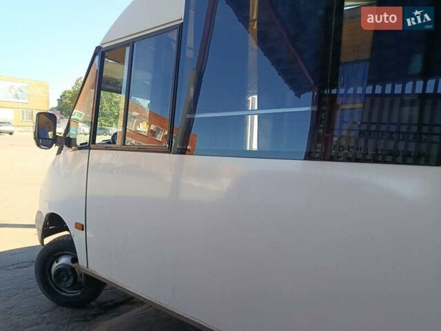 Білий ГАЗ 32213 Газель, об'ємом двигуна 2.3 л та пробігом 400 тис. км за 8000 $, фото 1 на Automoto.ua