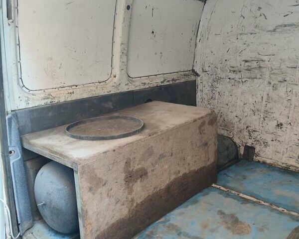Білий ГАЗ 32213 Газель, об'ємом двигуна 2.5 л та пробігом 223 тис. км за 1500 $, фото 20 на Automoto.ua