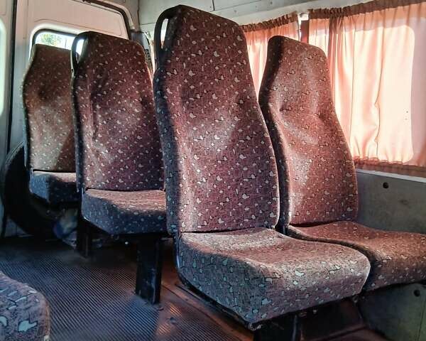 Білий ГАЗ 32213 Газель, об'ємом двигуна 2.46 л та пробігом 18 тис. км за 3000 $, фото 3 на Automoto.ua