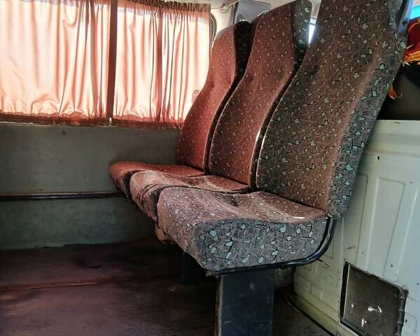 Білий ГАЗ 32213 Газель, об'ємом двигуна 2.46 л та пробігом 18 тис. км за 3000 $, фото 2 на Automoto.ua