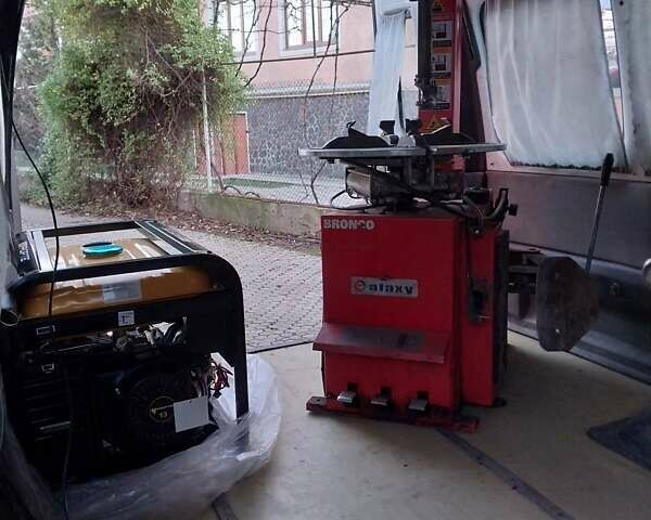 Белый ГАЗ 32213 Газель, объемом двигателя 2.4 л и пробегом 100 тыс. км за 2600 $, фото 7 на Automoto.ua