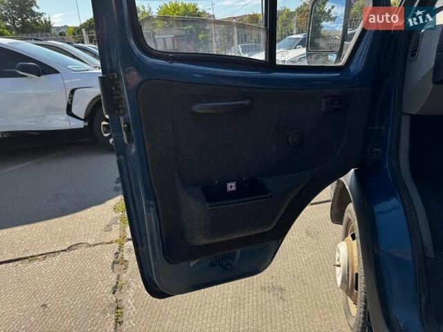 Синий ГАЗ 32213 Газель, объемом двигателя 2.4 л и пробегом 107 тыс. км за 2990 $, фото 8 на Automoto.ua