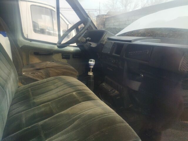 Білий ГАЗ 3302 ГАЗель, об'ємом двигуна 2.4 л та пробігом 230 тис. км за 2835 $, фото 3 на Automoto.ua