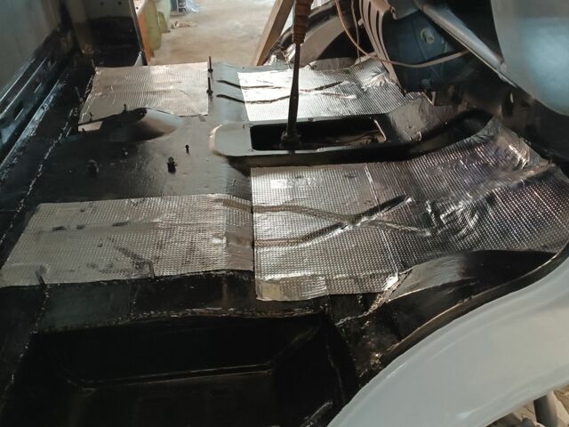 Белый ГАЗ 3302 ГАЗель, объемом двигателя 2.4 л и пробегом 145 тыс. км за 3800 $, фото 1 на Automoto.ua