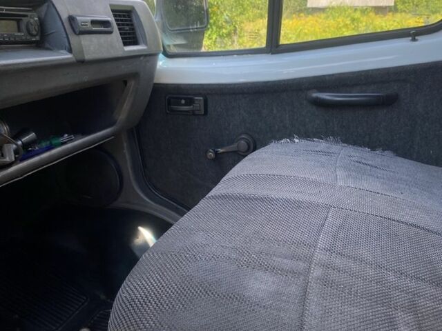 Белый ГАЗ 3302 ГАЗель, объемом двигателя 2.4 л и пробегом 120 тыс. км за 4800 $, фото 9 на Automoto.ua