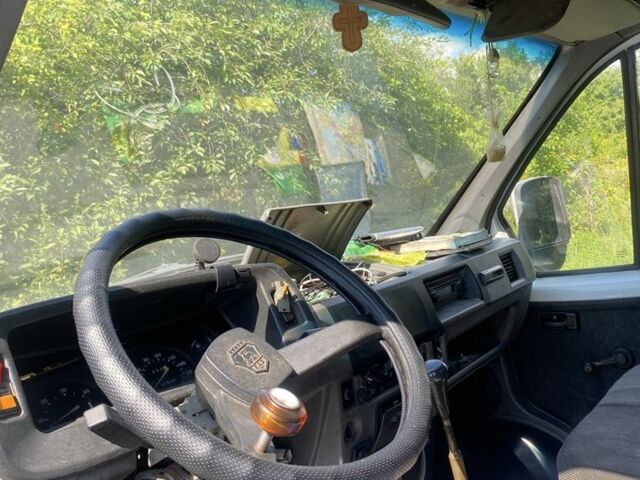 Белый ГАЗ 3302 ГАЗель, объемом двигателя 2.4 л и пробегом 120 тыс. км за 4800 $, фото 10 на Automoto.ua