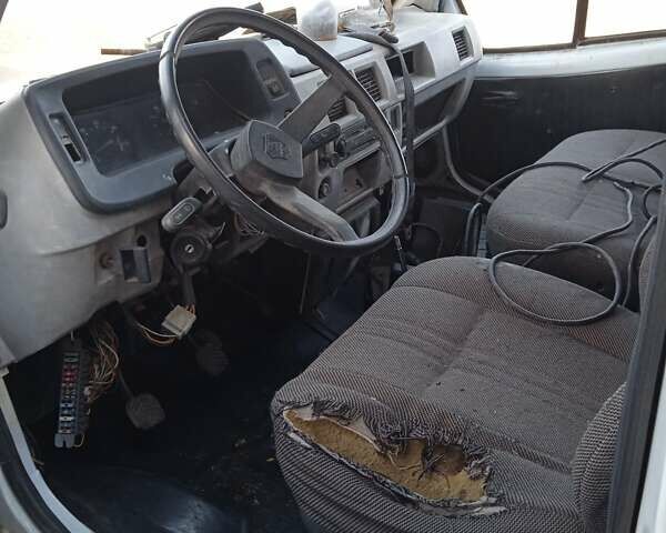 ГАЗ 3302 ГАЗель 2002 в Черноморске (Ильичевске) на Automoto.ua Белый ГАЗ 3302 ГАЗель, объемом двигателя 0 л и пробегом 130 тыс. км за 1000 $, фото 2 на Automoto.ua