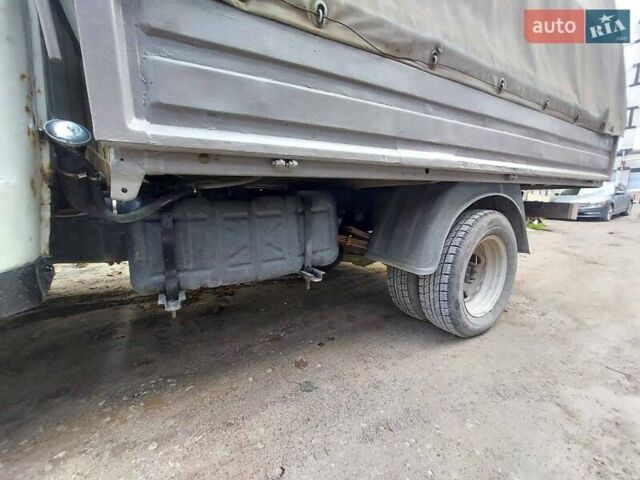 Білий ГАЗ 3302 ГАЗель, об'ємом двигуна 2.4 л та пробігом 205 тис. км за 2000 $, фото 1 на Automoto.ua
