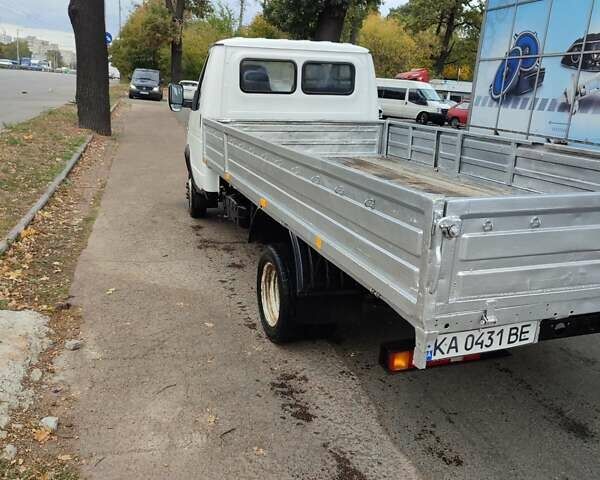 Белый ГАЗ 3302 ГАЗель, объемом двигателя 2.46 л и пробегом 300 тыс. км за 3300 $, фото 1 на Automoto.ua