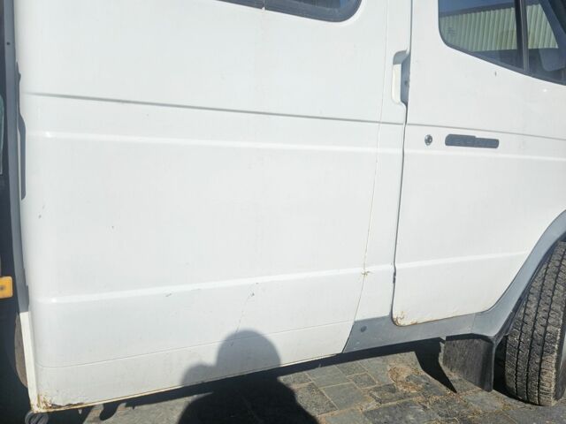 Белый ГАЗ 3302 ГАЗель, объемом двигателя 2.3 л и пробегом 240 тыс. км за 4021 $, фото 2 на Automoto.ua