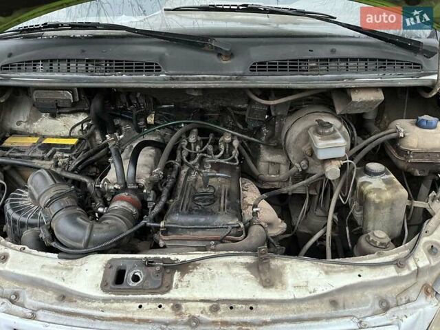 Белый ГАЗ 3302 ГАЗель, объемом двигателя 2.46 л и пробегом 100 тыс. км за 2000 $, фото 7 на Automoto.ua