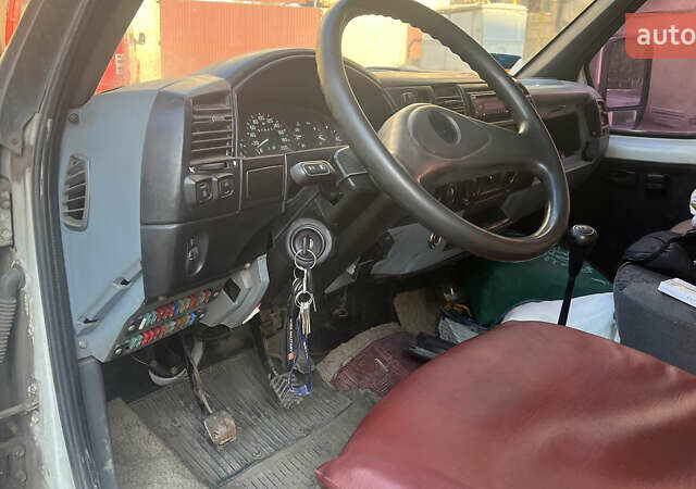 Белый ГАЗ 3302 ГАЗель, объемом двигателя 2.46 л и пробегом 196 тыс. км за 4200 $, фото 9 на Automoto.ua