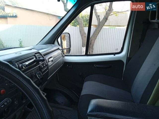 Белый ГАЗ 3302 ГАЗель, объемом двигателя 2.5 л и пробегом 320 тыс. км за 4100 $, фото 2 на Automoto.ua