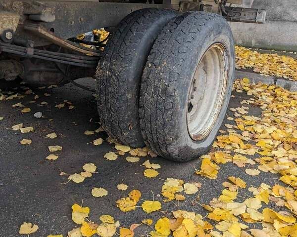 Белый ГАЗ 3302 ГАЗель, объемом двигателя 2.89 л и пробегом 200 тыс. км за 3700 $, фото 4 на Automoto.ua