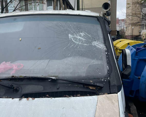 Белый ГАЗ 3302 ГАЗель, объемом двигателя 2.46 л и пробегом 160 тыс. км за 2000 $, фото 6 на Automoto.ua