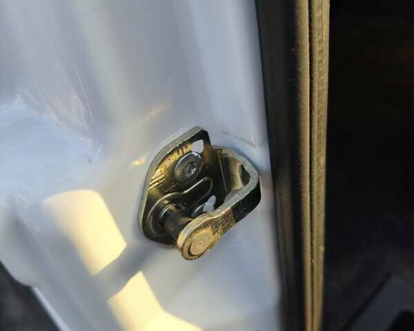 Белый ГАЗ 3302 ГАЗель, объемом двигателя 2.7 л и пробегом 13 тыс. км за 12999 $, фото 11 на Automoto.ua