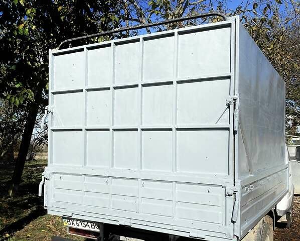 Белый ГАЗ 3302 ГАЗель, объемом двигателя 2.5 л и пробегом 210 тыс. км за 4700 $, фото 4 на Automoto.ua