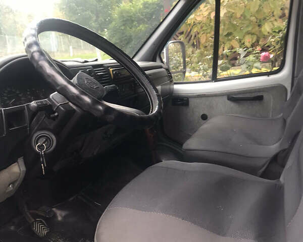 Белый ГАЗ 3302 ГАЗель, объемом двигателя 2.3 л и пробегом 100 тыс. км за 2400 $, фото 4 на Automoto.ua