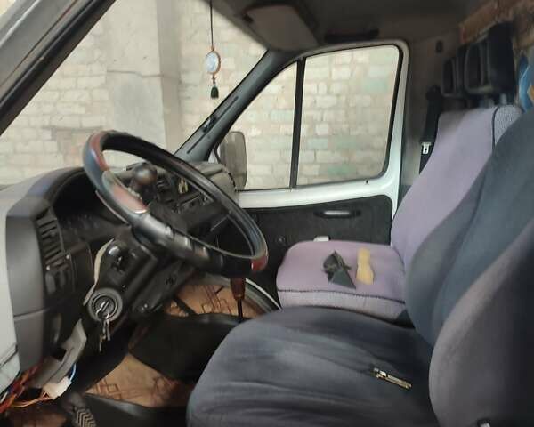 Белый ГАЗ 3302 ГАЗель, объемом двигателя 2.5 л и пробегом 240 тыс. км за 3700 $, фото 4 на Automoto.ua