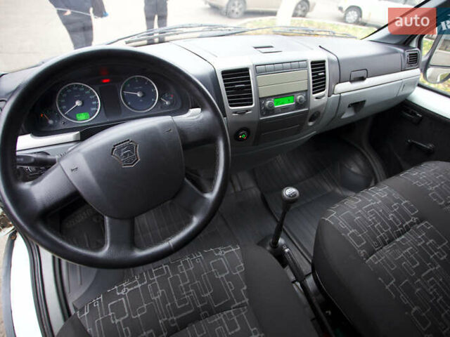 Белый ГАЗ 3302 ГАЗель, объемом двигателя 2.69 л и пробегом 185 тыс. км за 6300 $, фото 12 на Automoto.ua