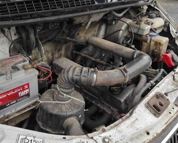 ГАЗ 3302 ГАЗель 2003 в Киеве на Automoto.ua Белый ГАЗ 3302 ГАЗель, объемом двигателя 2.9 л и пробегом 300 тыс. км за 3500 $, фото 6 на Automoto.ua