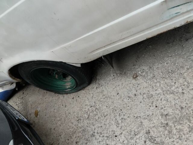 ГАЗ 3302 ГАЗель 2000 у Одесі на Automoto.ua Білий ГАЗ 3302 ГАЗель, об'ємом двигуна 2.4 л та пробігом 111 тис. км за 600 $, фото 3 на Automoto.ua