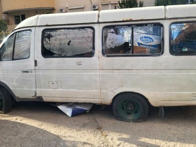 ГАЗ 3302 ГАЗель 2000 у Одесі на Automoto.ua Білий ГАЗ 3302 ГАЗель, об'ємом двигуна 2.4 л та пробігом 111 тис. км за 600 $, фото 1 на Automoto.ua