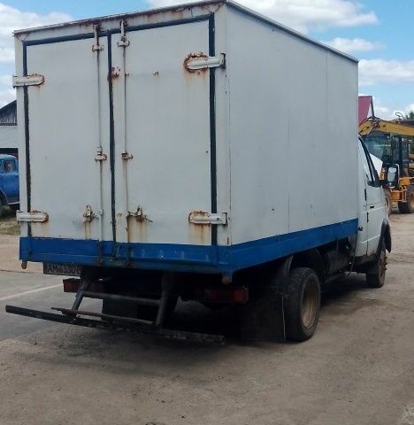 Белый ГАЗ 3302 ГАЗель, объемом двигателя 2.9 л и пробегом 300 тыс. км за 1442 $, фото 4 на Automoto.ua